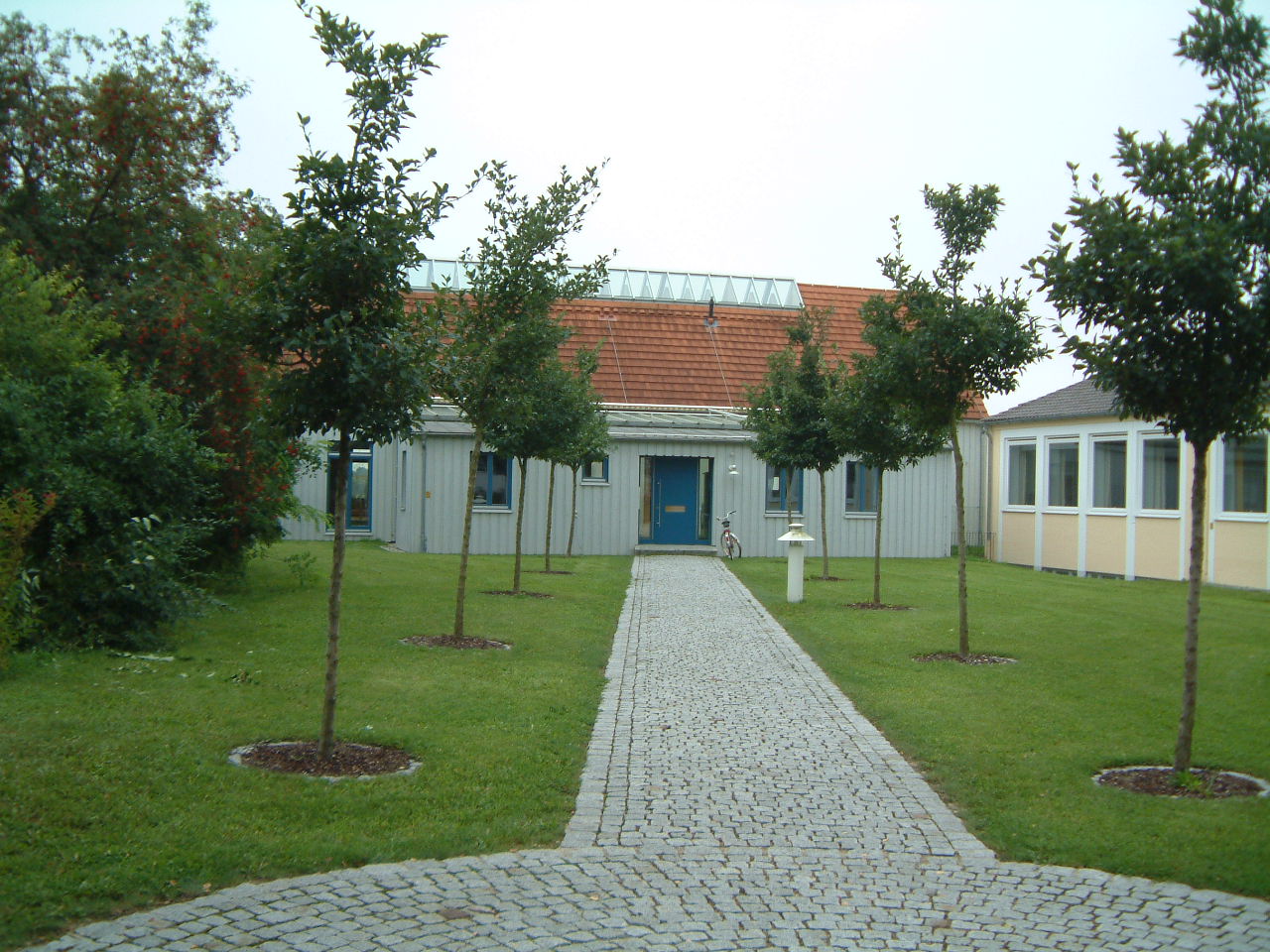 3-Neubau-Kindergarten-Eggelstetten-Ansicht-Eingangsseite-Norden